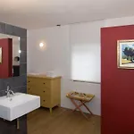 Het Wolfshuis Bed & Breakfast 4*