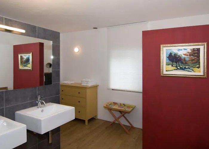 Het Wolfshuis Bed & Breakfast 4*